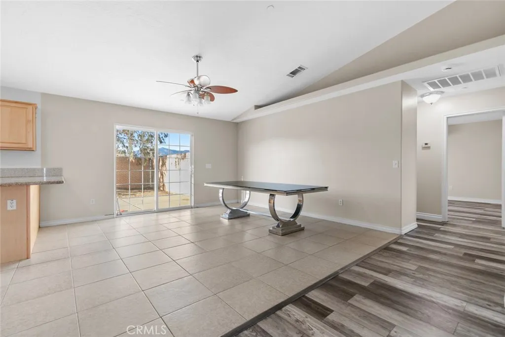 4427 Begonia Road, Phelan, California 92371 home-pic-11